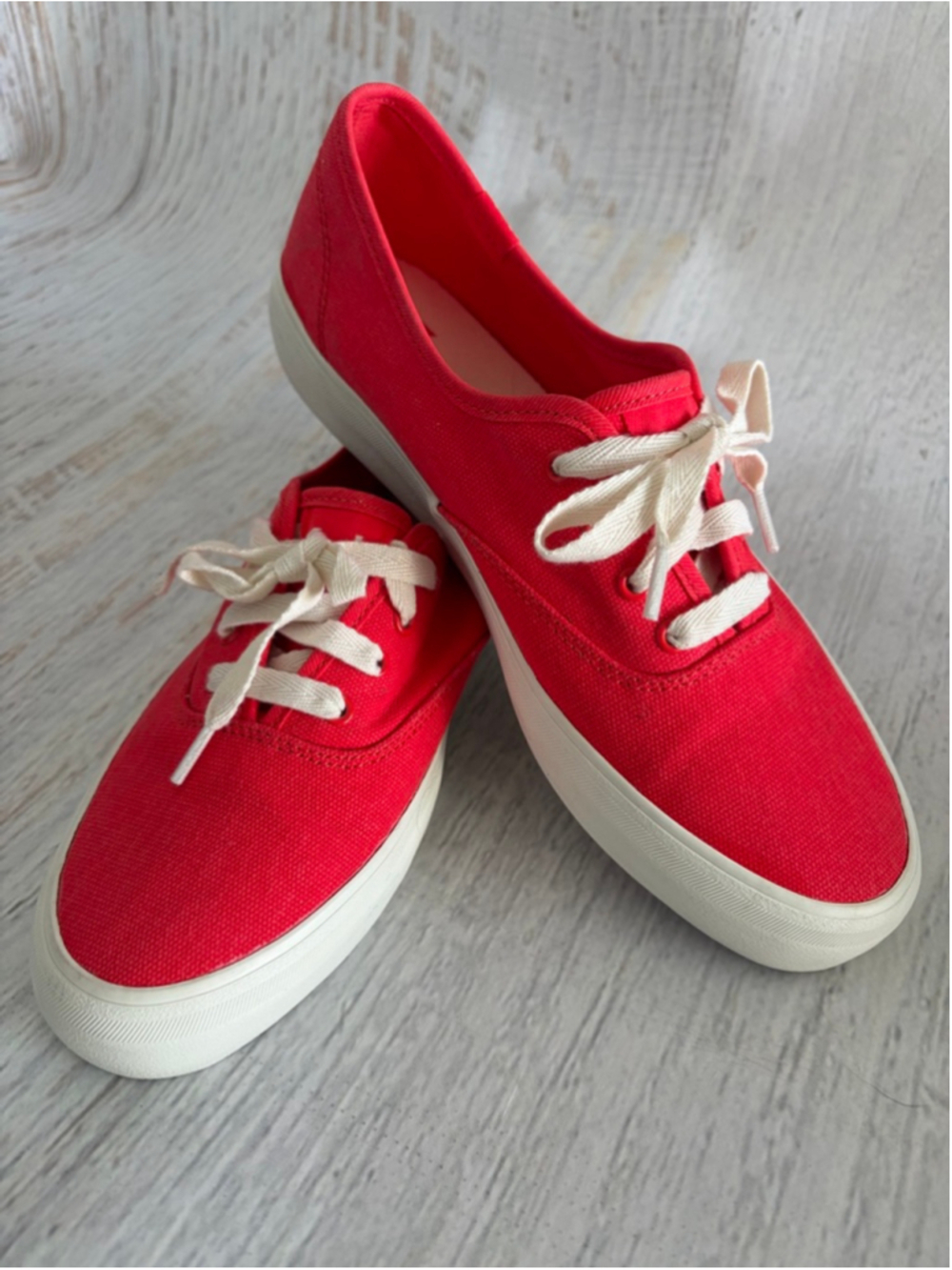 Women's Keds Coral Red Canvas Sneakers Size 6.5 with White Laces - Picture 1 of 9
